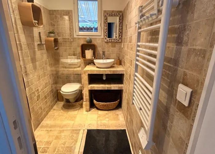 بيت للعطل Jolie Maison De Proche Du Centre Et De La Saint-Raphaël